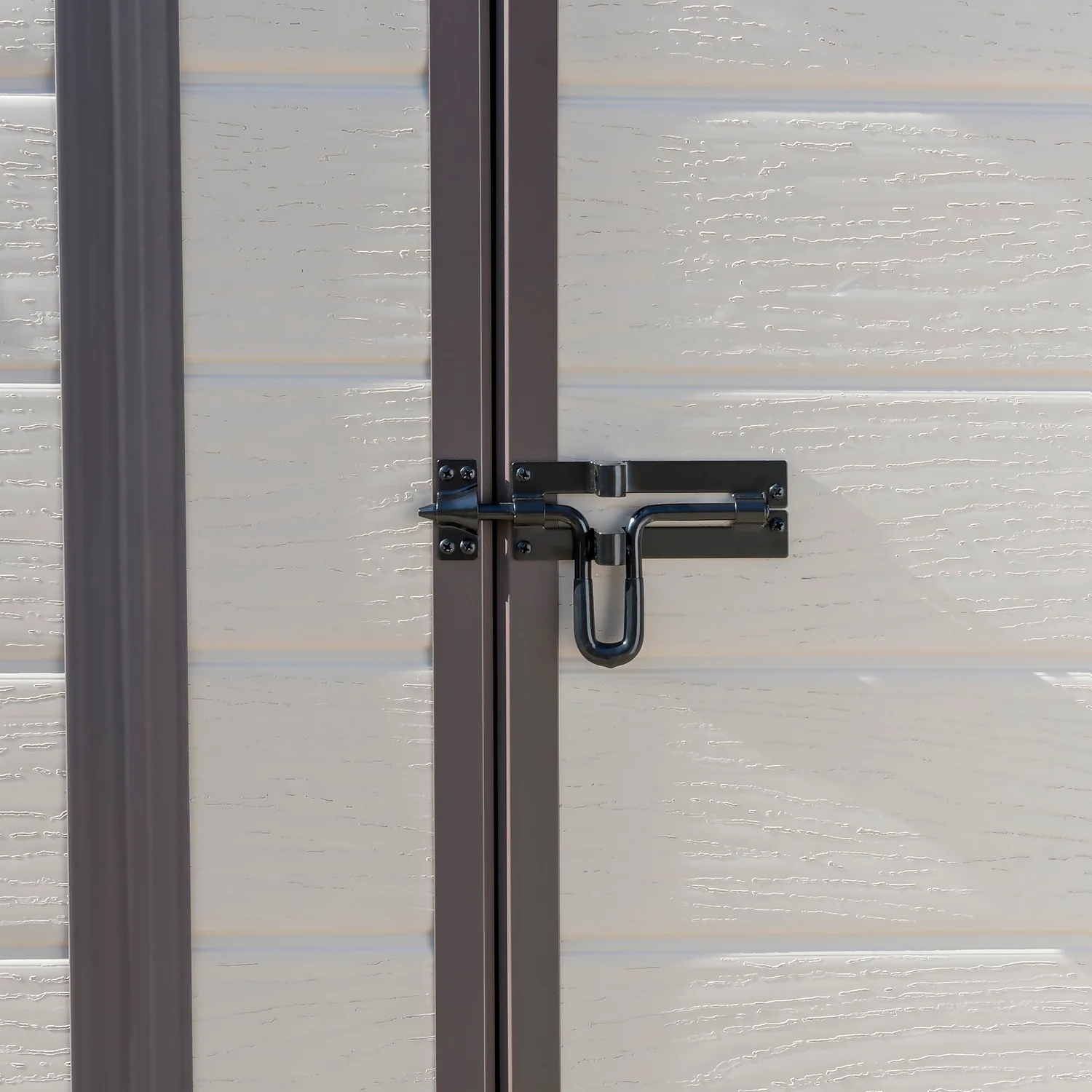 Keter Manor 6 X 4ft Outdoor Garden Pent Storage Shed - Beige/Brown 4 Keter Manor 6 X 4ft Outdoor Garden Pent Storage Shed - Beige/Brown - Image 4