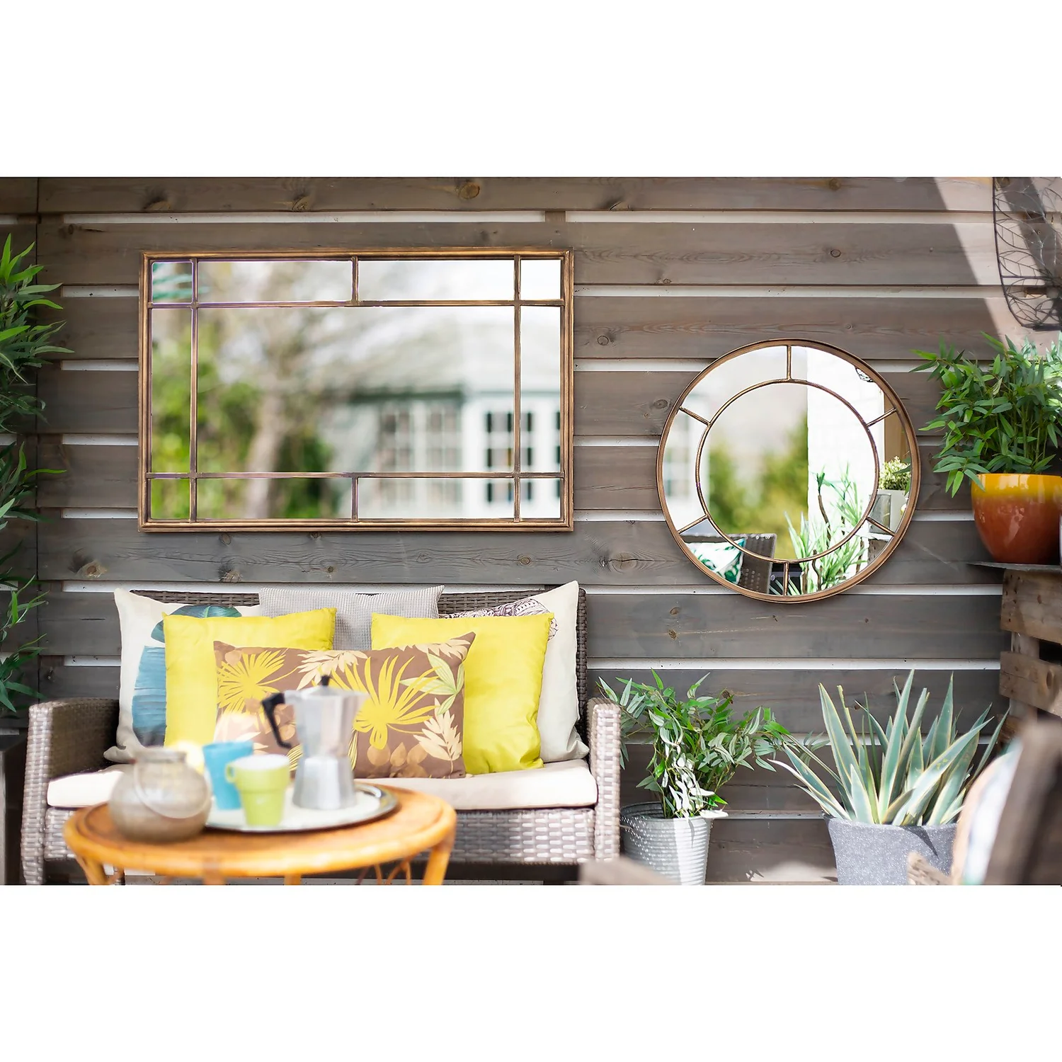 Valencia Outdoor Garden Mirror - 60cm 4 Valencia Outdoor Garden Mirror - 60cm - Image 4