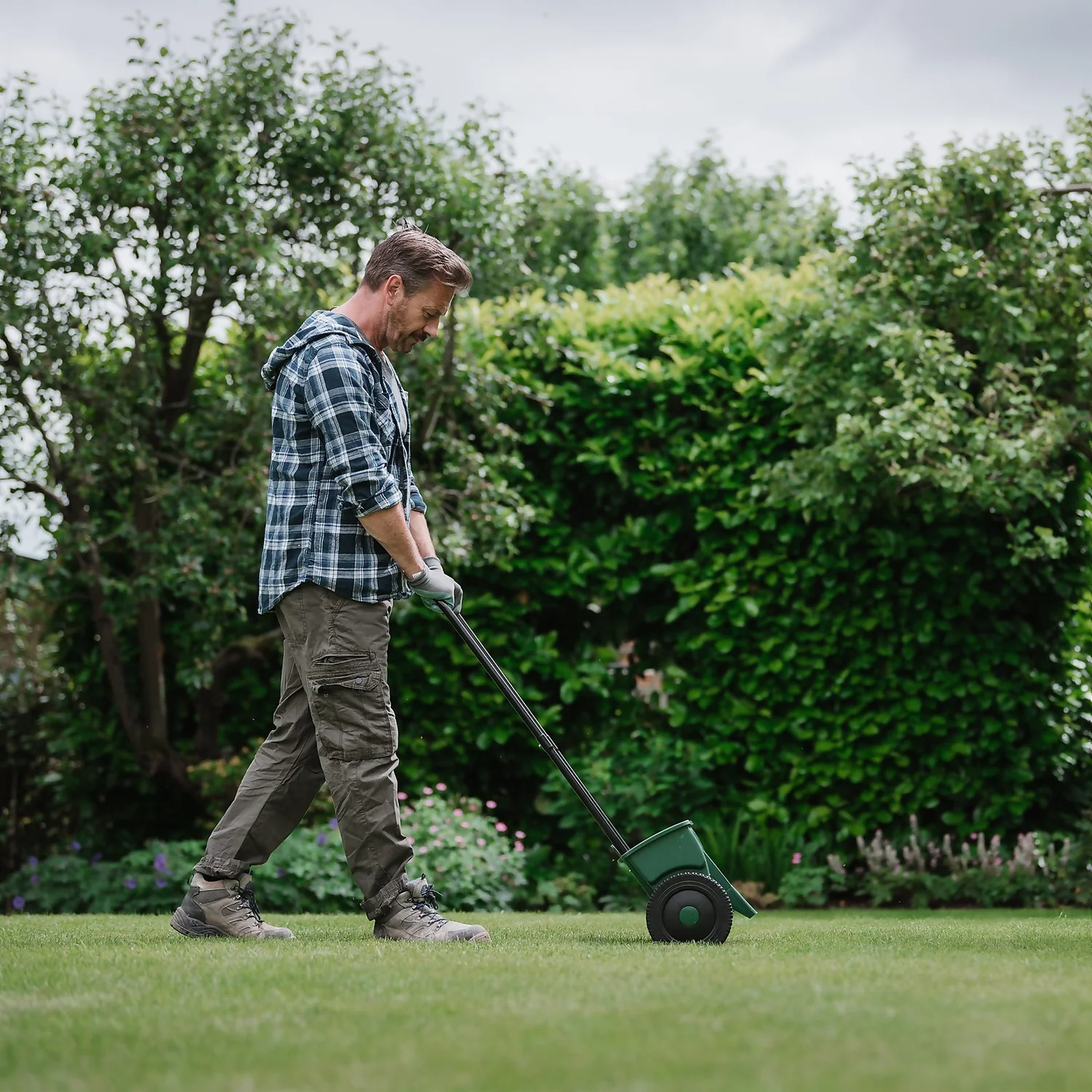 Westland Lawn Drop Spreader 3 Westland Lawn Drop Spreader - Image 3