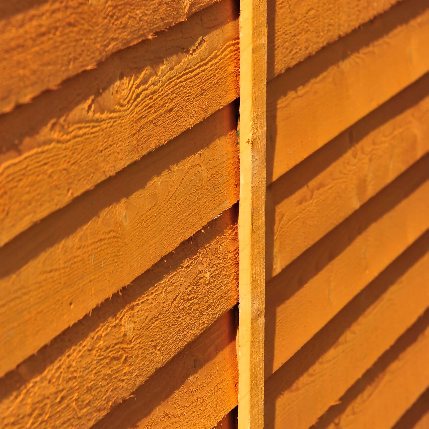 Shire 4 X 6ft Double Door Overlap Garden Shed With No Windows 2 Shire 4 X 6ft Double Door Overlap Garden Shed With No Windows - Image 2