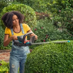 GARDENA ComfortCut Cordless 18V 50 Hedge Trimmer 12 GARDENA ComfortCut Cordless 18V 50 Hedge Trimmer -Garden Tool Store 13524828 1455049587661849